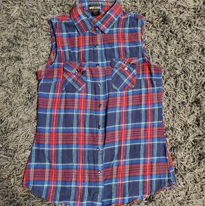 Sleeveless flannel